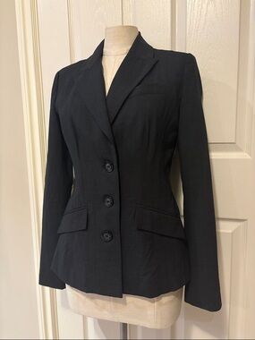 le chateau Black Single-Breasted Fitted Blazer
